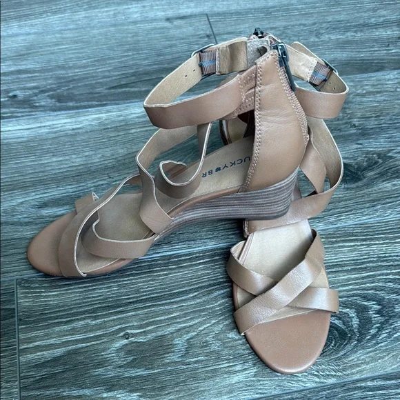 Lucky Brand Women's Tan Sandals - Picture 3 of 6